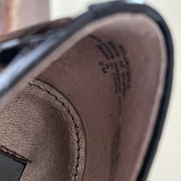 Bandolino black alligator faux leather shoes with kitten heels & pointed toe. 6M - Picture 8 of 14